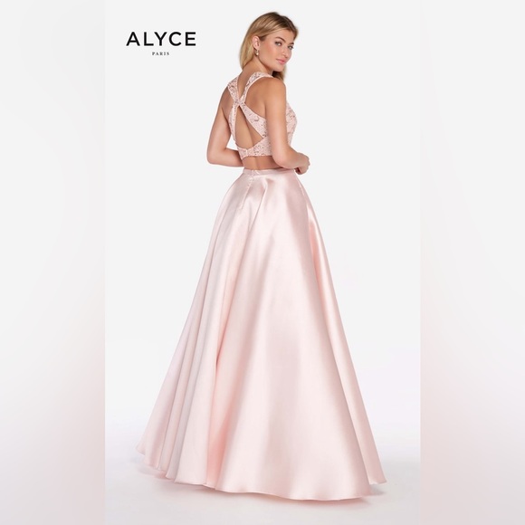 Two piece prom dress - Picture 2 of 2